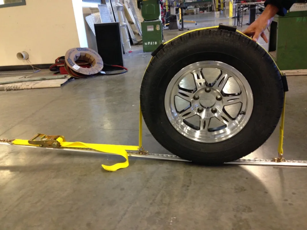 Enclosed Car Trailer 32 Over The Wheel Straps
