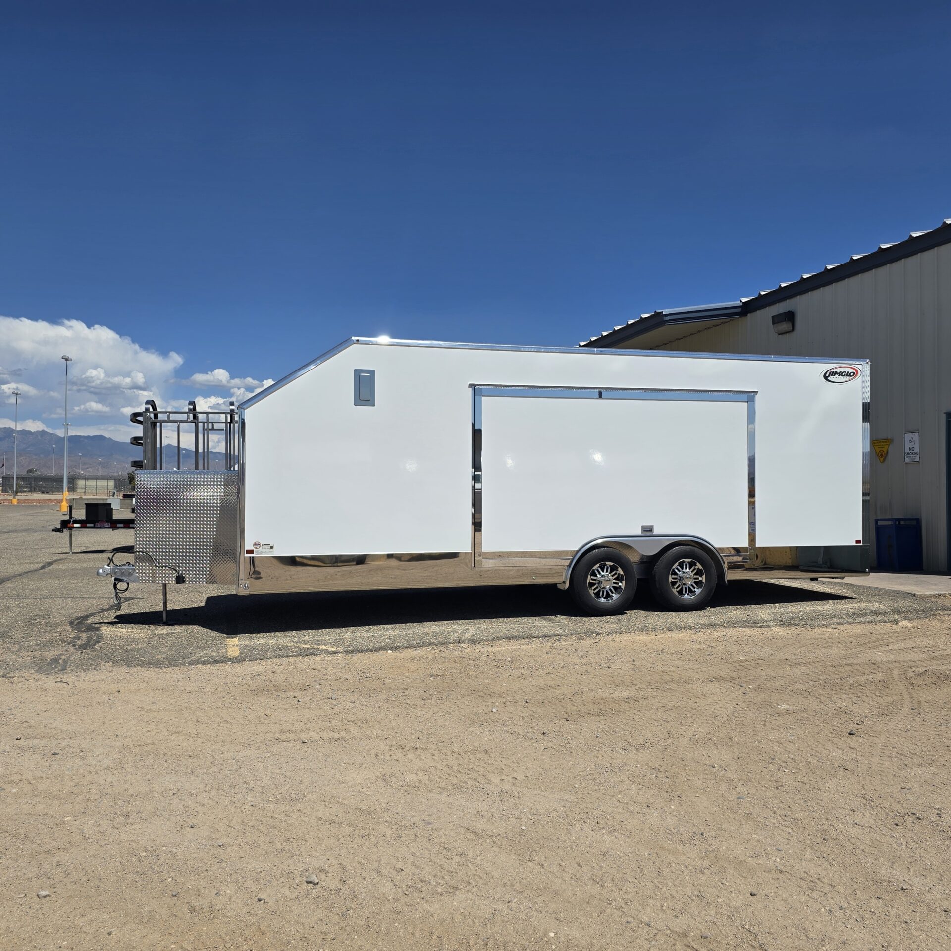 Jimglo Elite Enclosed 22' Trailer R042