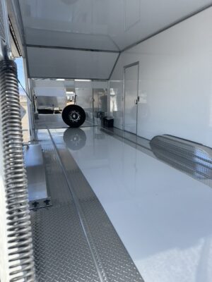 JIMGLO Elite Enclosed Car Trailer S002 12 FB4CCEF6 DC04 47C4 BD0E B382549E2B6E 1 105 c